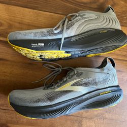 Brooks Adrenaline GTS 25 Men’s Size 15