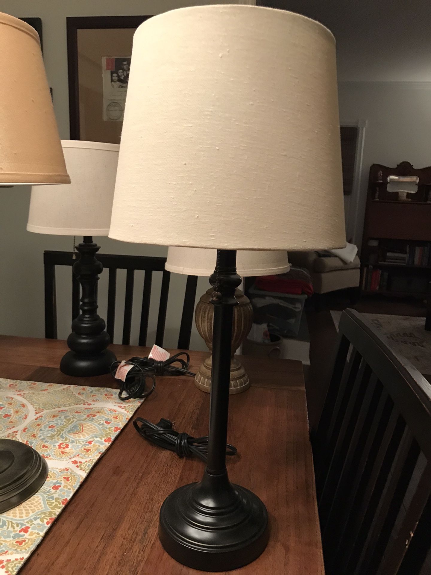 Black accent/table lamp with pull chain