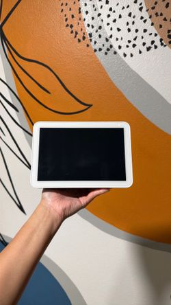 Amazon Echo Show 8 (White) – Excellent Condition