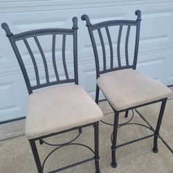 2 Bar Chairs 