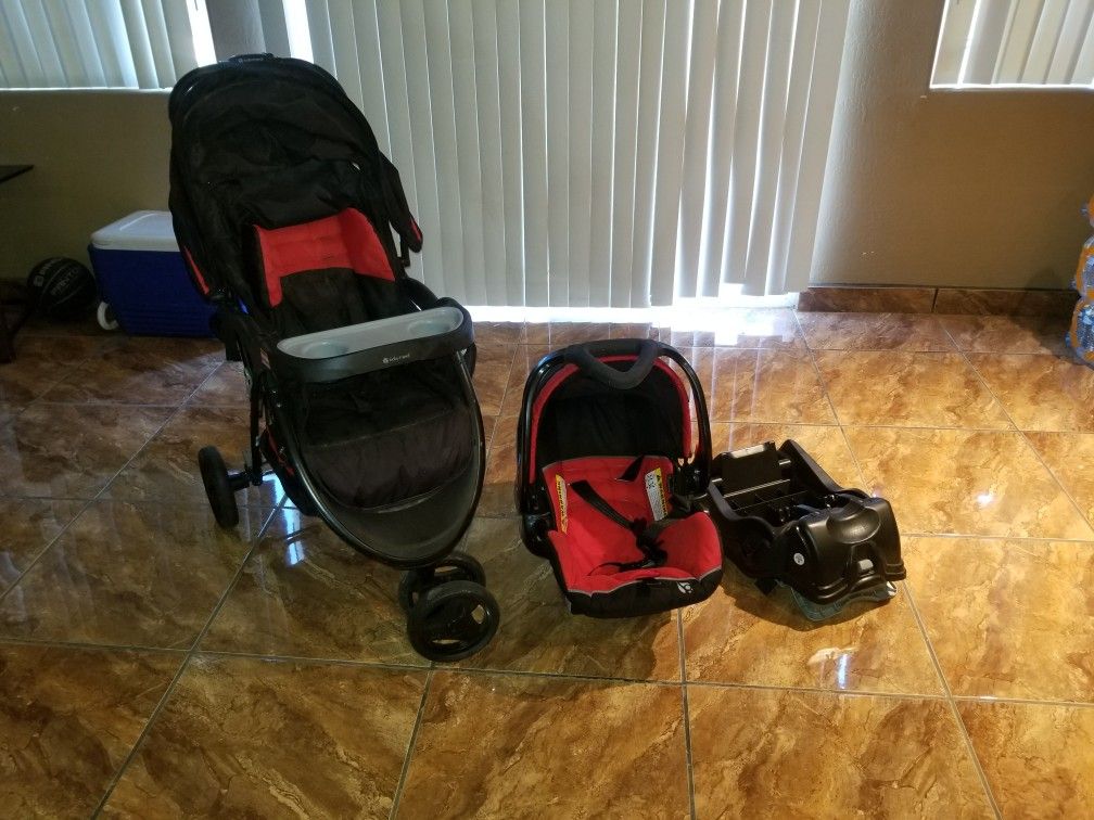 BABY TREND CAR SEAT AND STROLLER