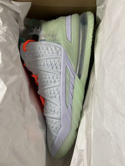 Nike Lebron XVIII Goat Vision Size 10.5