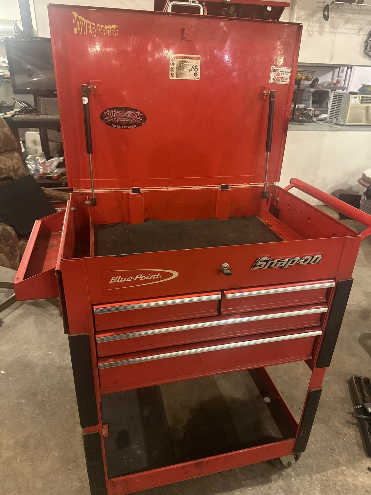SNAP ON TOOL CHEST 
