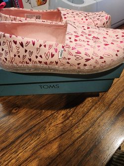 Toms Youth Shoes NEW!! Size 2.5