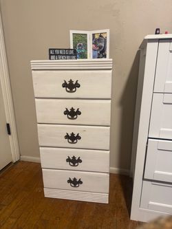 small White 5-Drawer nightstand