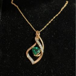Kay Jewelers Gold Tone Emerald Diamond Swirl Pendant Necklace