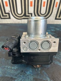 2011-2012 Honda Accord Sedan 2.4L ABS Anti-Lock Brake Pump Module Assembly OEM
