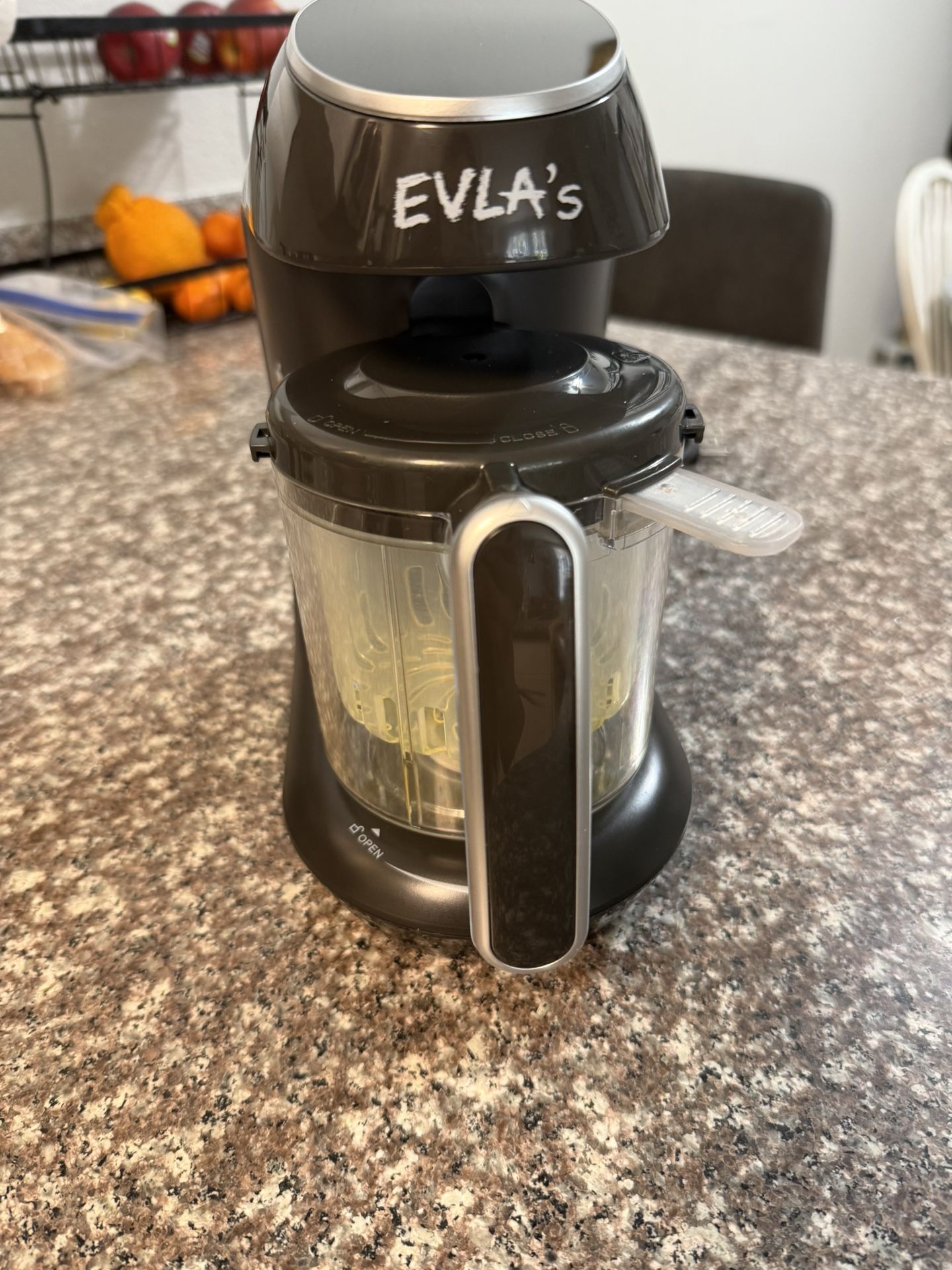 Evla’s Baby Food Maker, Steamer And Blender