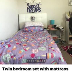 Twin bedroom set