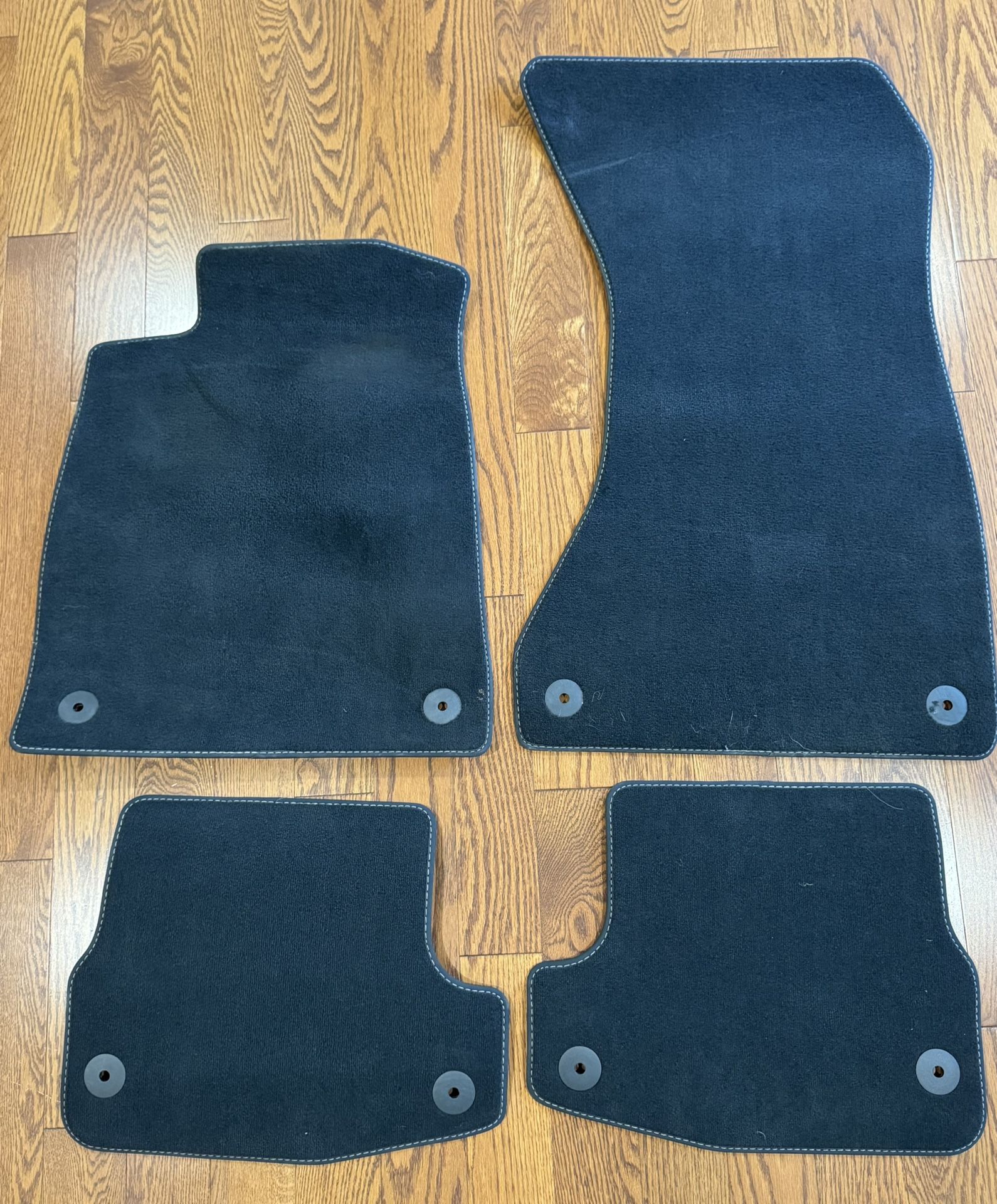 🚘 2018 - 2024 AUDI A4/S4 FRONT & REAR FLOOR CARPET COVER MATS SET OF 4 OEM, BRAND NEW