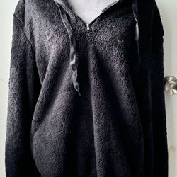 Black Pullover/Hoodie, XL