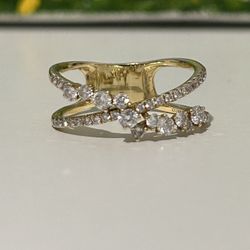 Diamond Ring with DIAMONDS