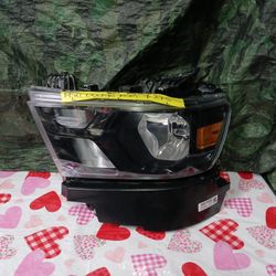 2019-21 Dodge Ram Left Headlight Regular 