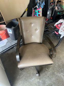 Office chair $100