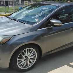 2014 Ford Focus Titanium 