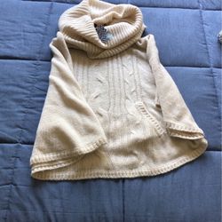 NWT Cal neck Poncho With Pocket 