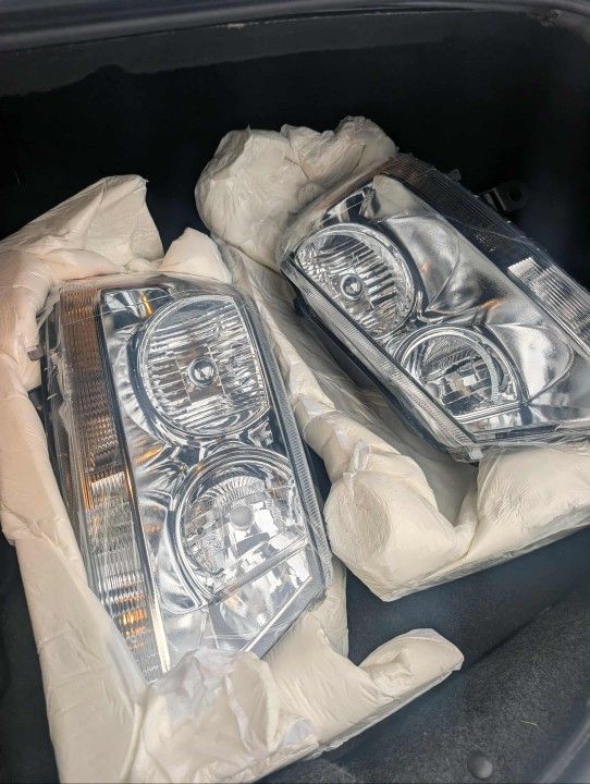 2PCS Chrome Housing Headlights Amber Corner Assembly For 2008 To 2014 Dodge Avenger