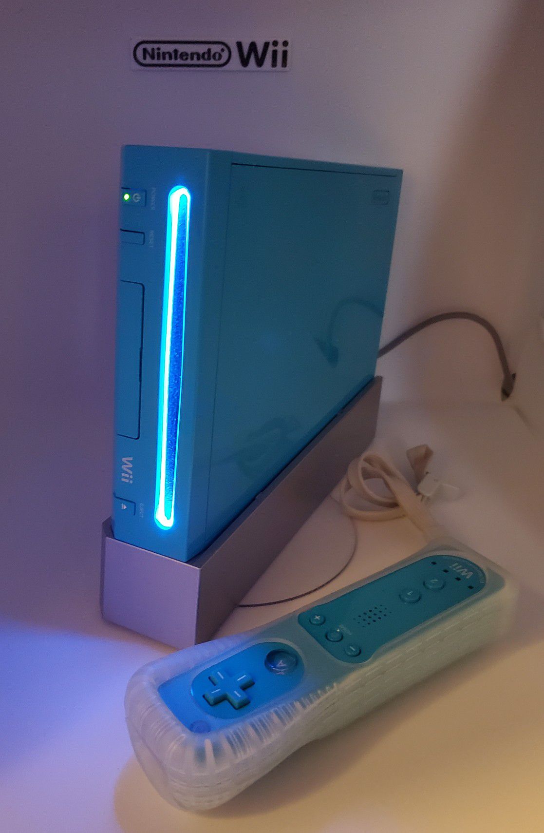 Nintendo Wii with blue light mod and 400 gb.