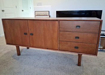 New Dania Mid-century Modern Sideboard (see other listing for matching table)