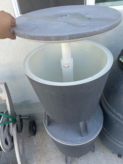 Large Round Plastic Storage Container with Lid