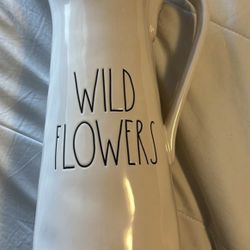 Rae Dunn Wild Flowers Vase 