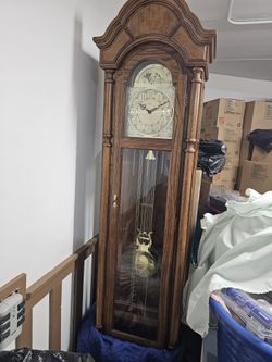 VINTAGE LIKE NEW RIDGEWAY GRANDFATHER CLOCK 