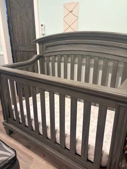 Gray Wood Convertible Baby Crib/ Toodler bed