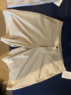 Lulu Lemons Men’s Shorts Size 33 Khaki