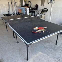 Ping Pong Table And Paddles 