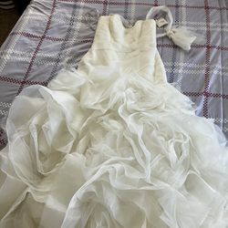 Brand New Never Worn Wedding Dress 