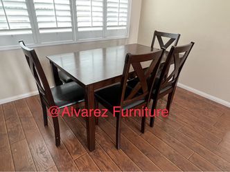 Dining table set