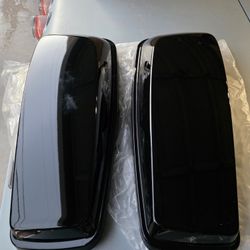 2018 Harley Davidson Touring Bike Saddle Bag Lids