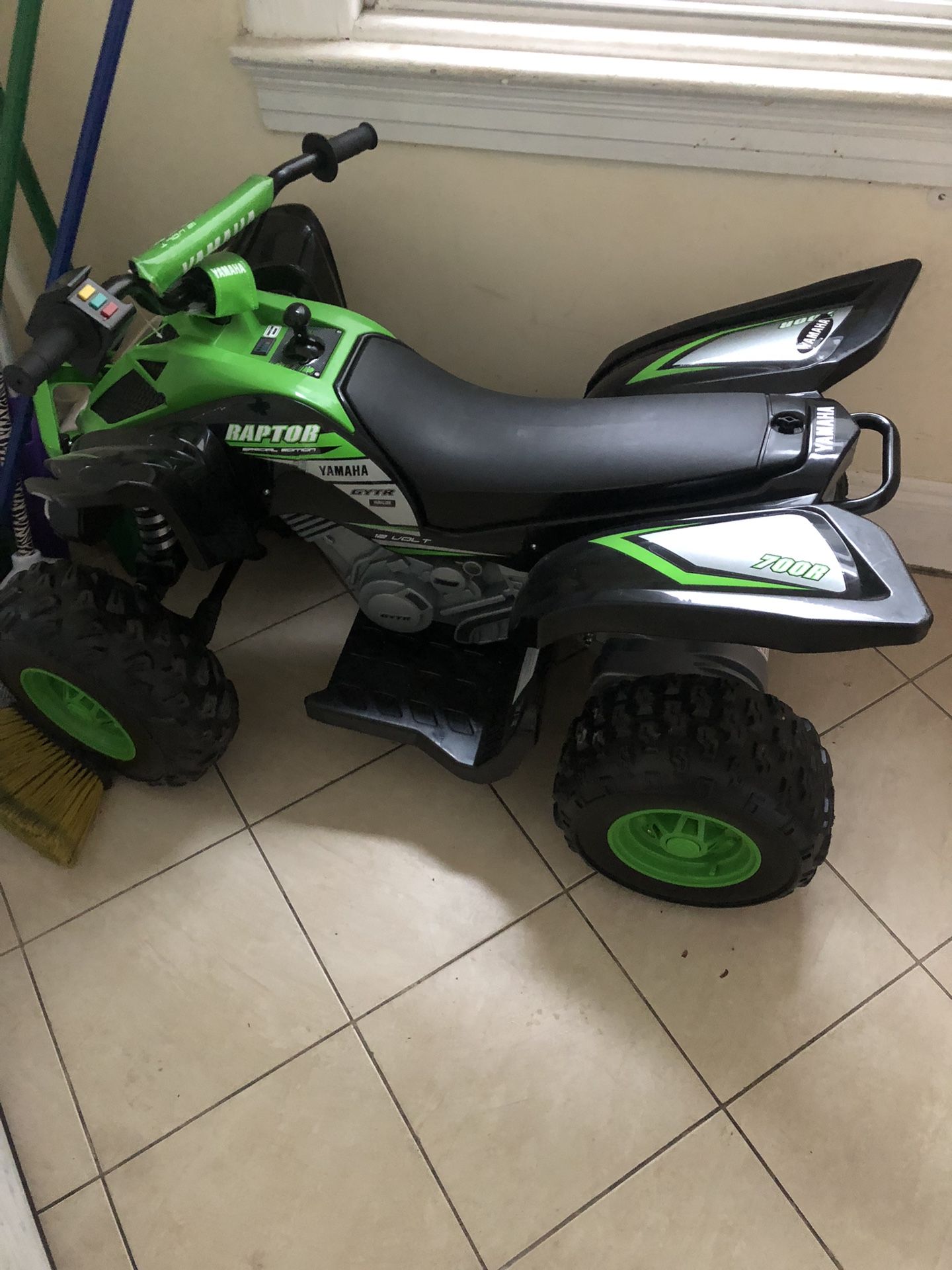 12 Volt Yamaha Raptor ATV Battery Powered Ride-on