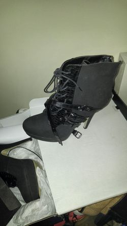 Brand New Womens boots Size 11