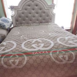 Queen Bed With Mattress And Boxspring 