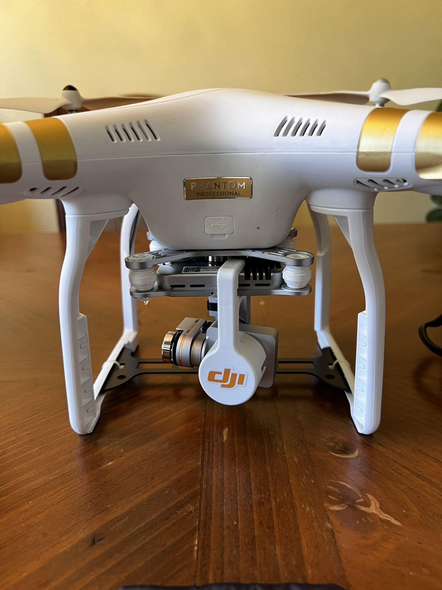 DJI PHANTOM 3 DRON AND MORE