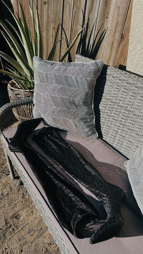 Azalea Wang Over The Knee Lace Boots( Black)