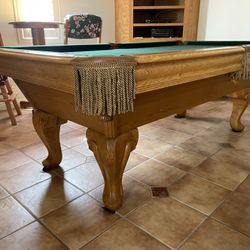 Pool Table ( Free Delivery & Set Up ) 