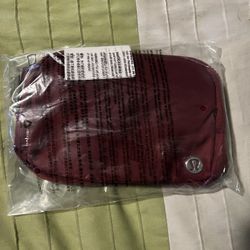 Lululemon Everywhere Belt Bag