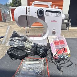 Sunbeam SB1818 Compact  Mechanical Sewing Machine
