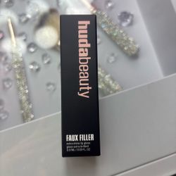 Huda Beauty Faux Filler Extra Shine Lip Gloss