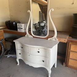 Dresser Mirror Set 