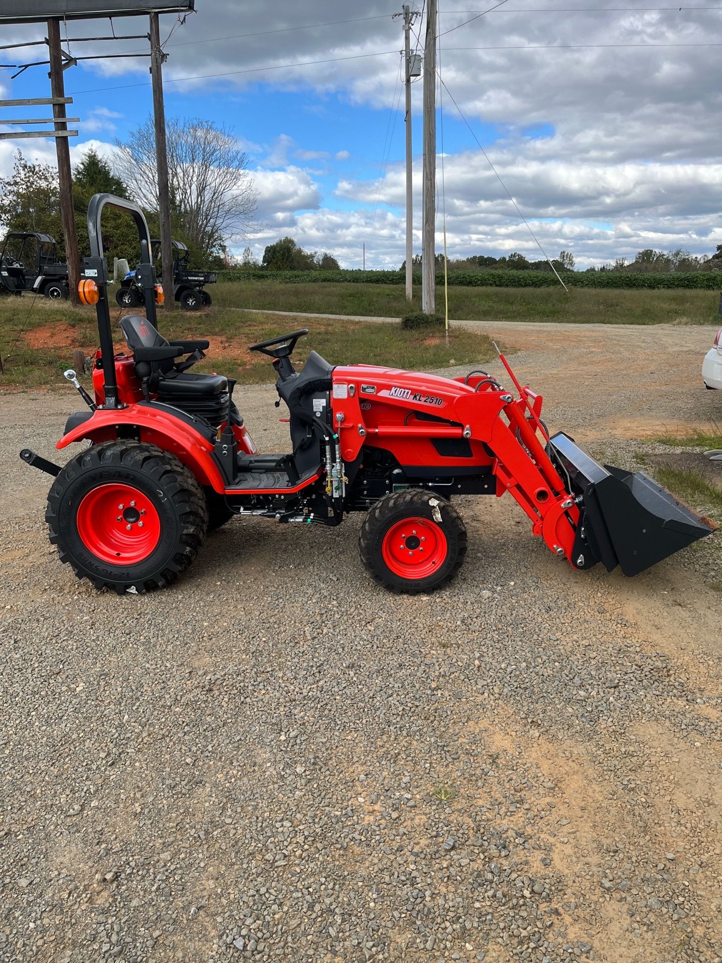 Kioti Tractor w/Loader