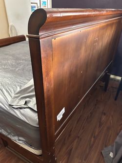 King Sleigh Bed with Vera Wang Mattress