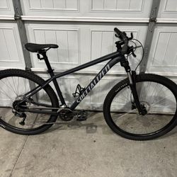 2025 Specialized Rockhopper