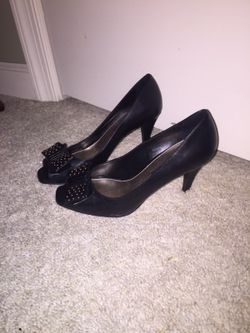 BLACK LEATHER GOLD ANTONIO MELANI PUMPS