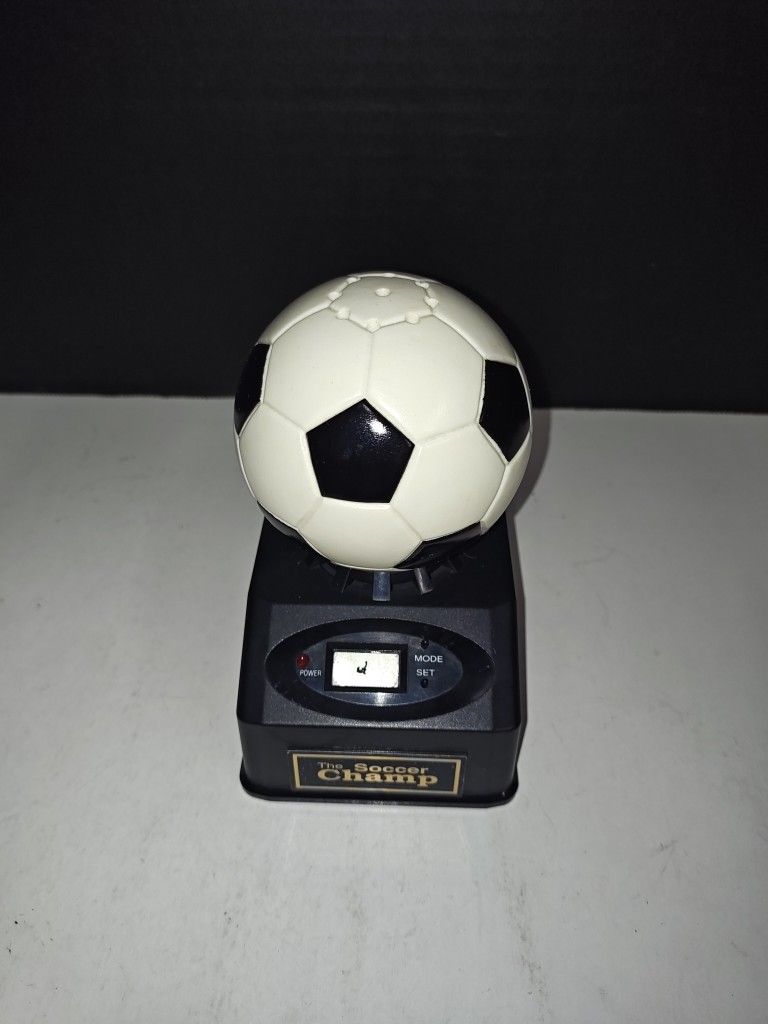 Rare Vintage 1994 The Soccer Champ Sports Radio AM/FM LCD Clock Radio