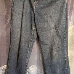 Women's Levi's Boot Cut Size 16–18