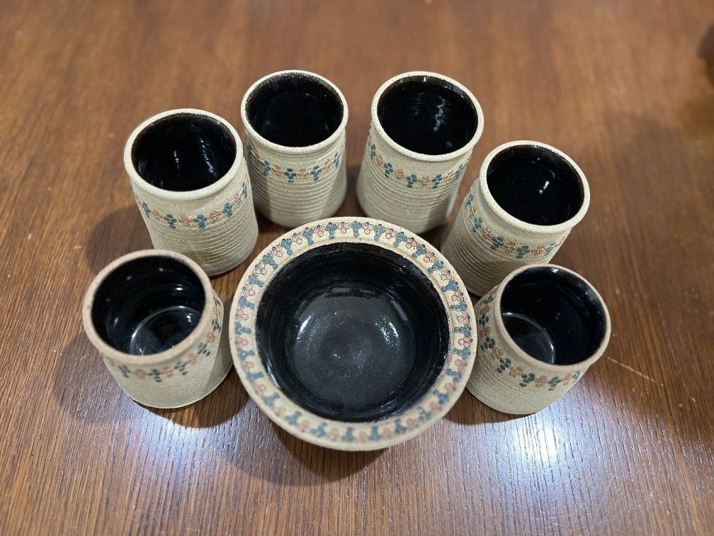 Landing Pots Japanese Style Tea Sets (6) & Sugar Bowl(1)