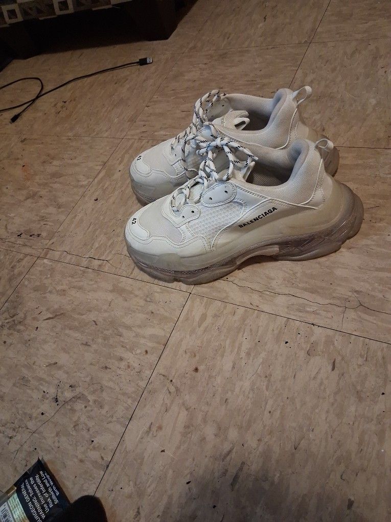 Balenciaga Triple S 42 Whiter In Person That Just How The Camara Took It But Once Twice